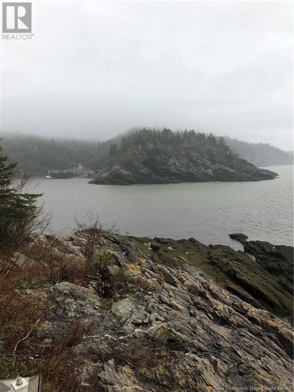 Lot Bay of Fundy, Hwy. 825, Black River, New Brunswick