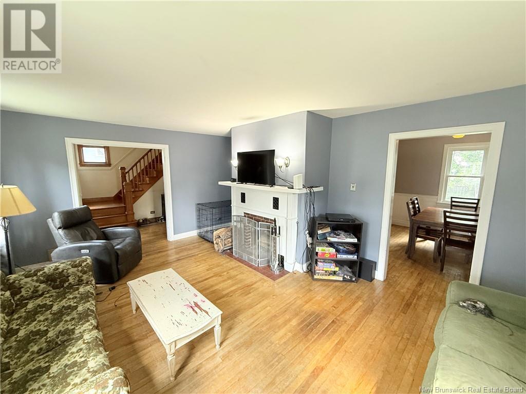 111 Queen Street, Woodstock, New Brunswick  E7M 2N1 - Photo 11 - NB122527