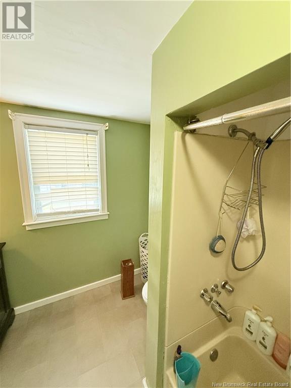 111 Queen Street, Woodstock, New Brunswick  E7M 2N1 - Photo 17 - NB122527