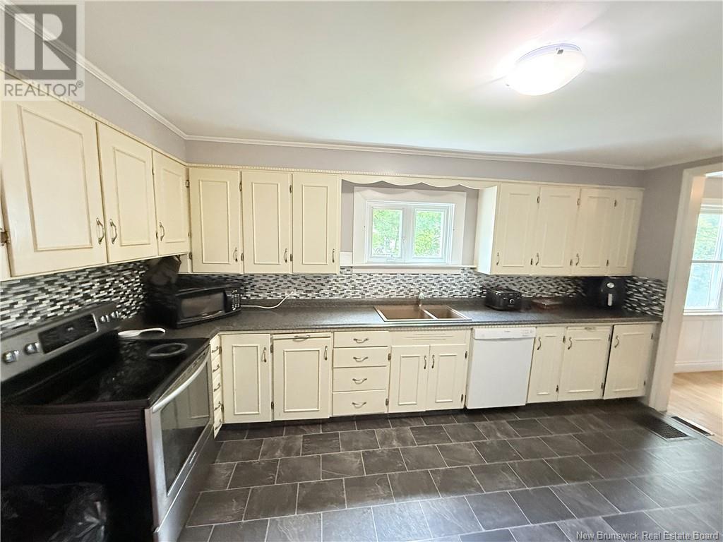 111 Queen Street, Woodstock, New Brunswick  E7M 2N1 - Photo 6 - NB122527