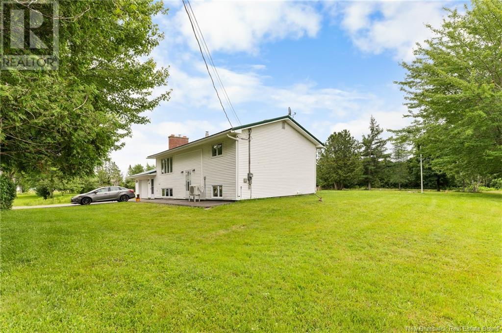 17 Ruffin Street, Memramcook, New Brunswick  E4K 1R8 - Photo 3 - NB122834