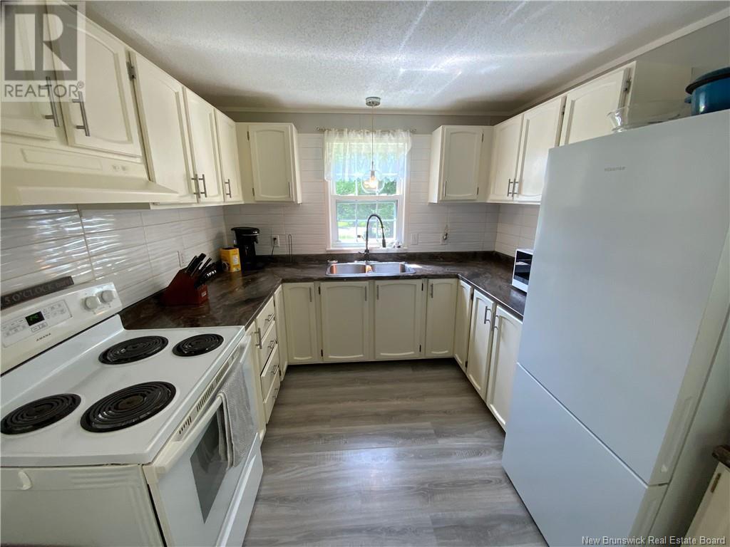 75 Bonney Road, Hampton, New Brunswick  E5N 7A1 - Photo 12 - NB122812