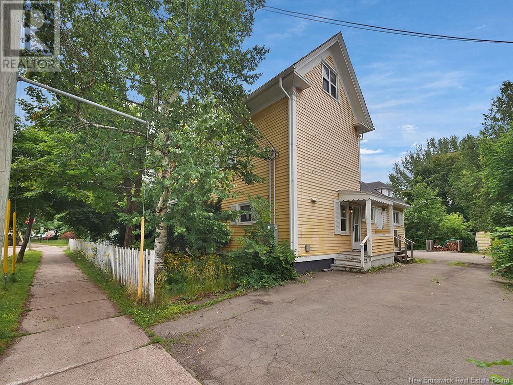 250 Bonaccord, Moncton, New Brunswick  E1C 5M6 - Photo 48 - NB122832