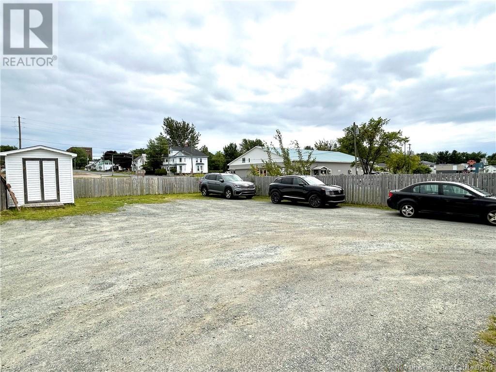 112 Duke Street, Miramichi, New Brunswick  E1N 1H2 - Photo 4 - NB122922
