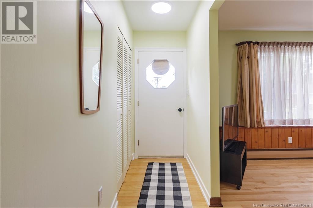 68 Manchester Court, Fredericton, New Brunswick  E3B 4P2 - Photo 3 - NB122732