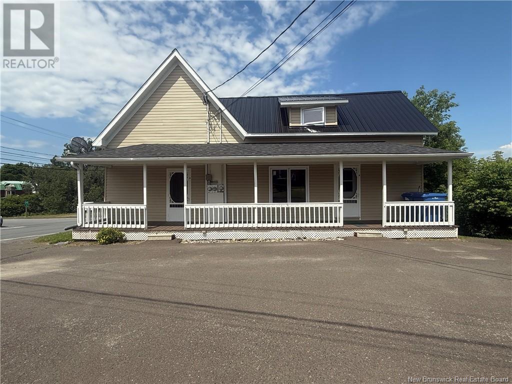 262 Main Street, Grand Falls, New Brunswick  E3Z 2V7 - Photo 1 - NB122937