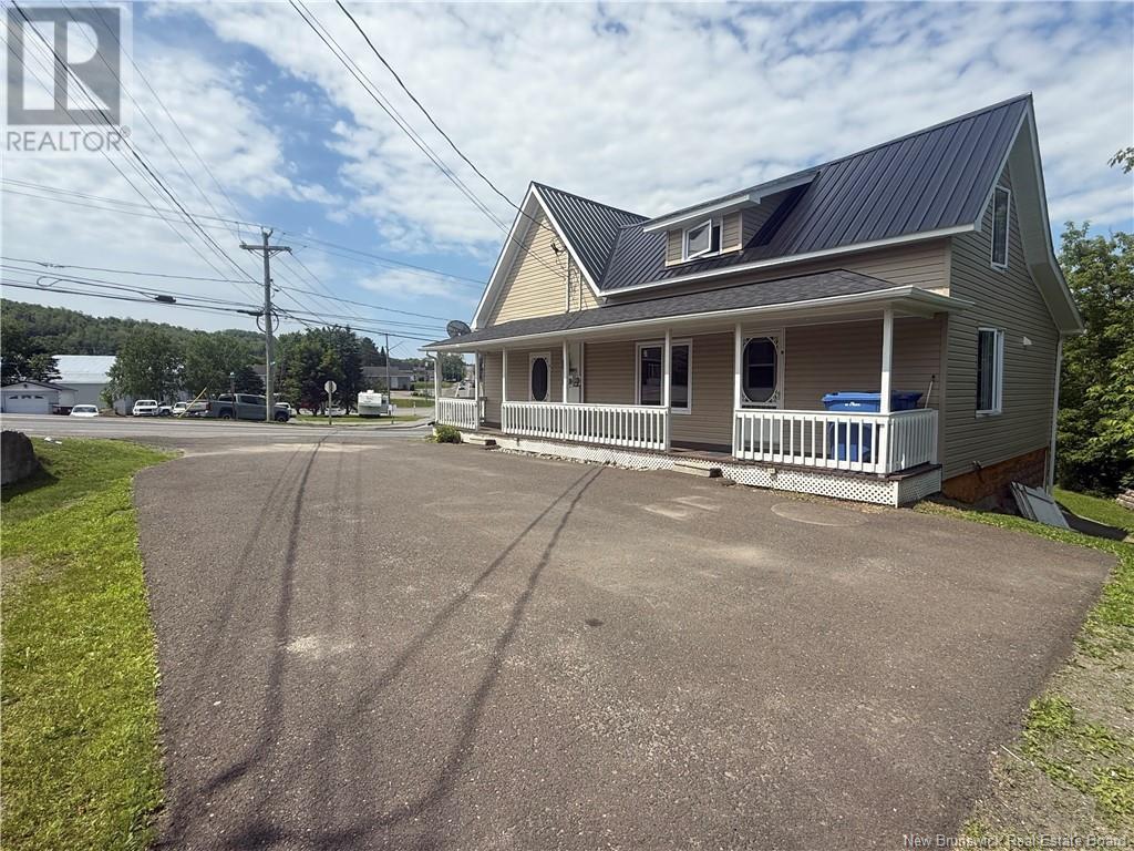 262 Main Street, Grand Falls, New Brunswick  E3Z 2V7 - Photo 29 - NB122937