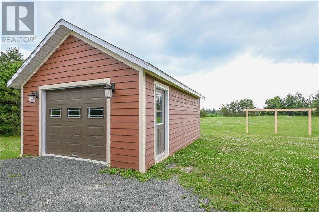 167 Rue Du Pêcheur Nord Street, Lamèque, New Brunswick  E8T 1K7 - Photo 3 - NB122971
