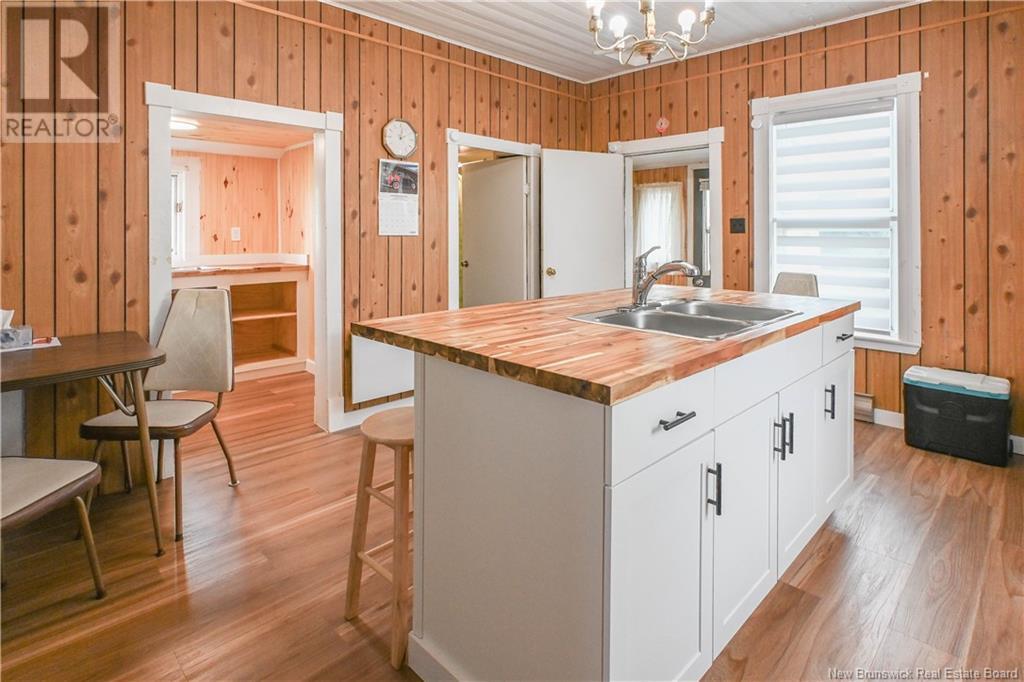 290 Saint-Pierre O Boulevard, Caraquet, New Brunswick  E1W 1B7 - Photo 13 - NB122982