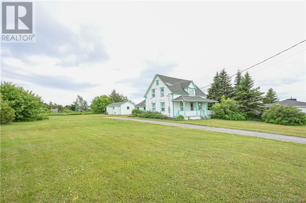 290 Saint-Pierre O Boulevard, Caraquet, New Brunswick  E1W 1B7 - Photo 8 - NB122982