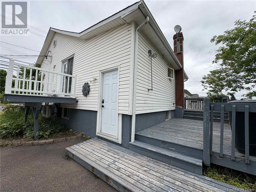 320 Champlain Street, Dieppe, New Brunswick  E1A 1P3 - Photo 3 - NB122893