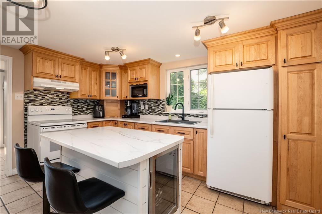 3290 Main Street, Salisbury, New Brunswick  E4J 2M3 - Photo 11 - NB122894