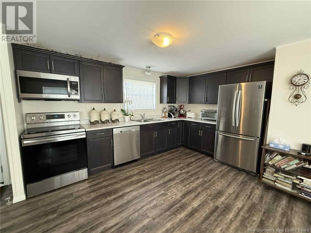 7 Spring Drive, Saint John, New Brunswick  E2N 1P2 - Photo 3 - NB123018