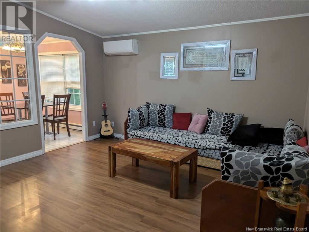 21 Ramsey Street, Lincoln, New Brunswick  E3B 6X1 - Photo 3 - NB123094