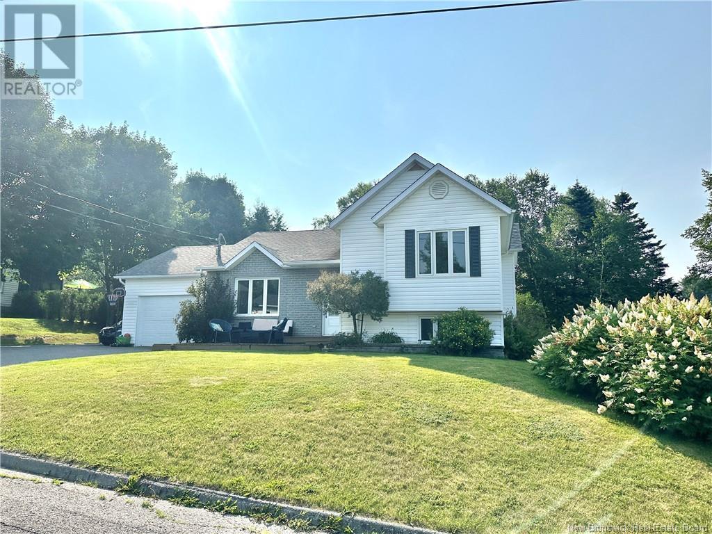 45 Mgr Dionne Avenue, Edmundston, New Brunswick  E3V 4B2 - Photo 3 - NB122940