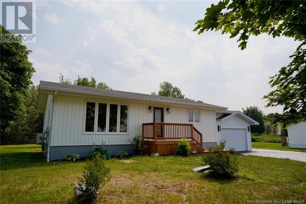 221 Rue Parc E, Beresford, New Brunswick  E8K 1V9 - Photo 3 - NB122968
