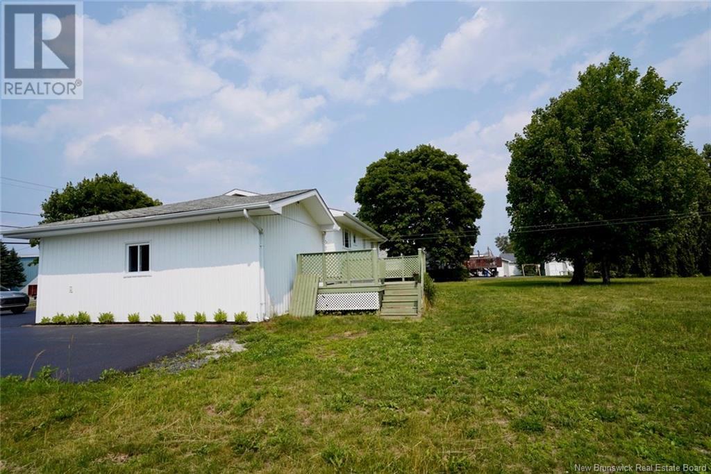 221 Rue Parc E, Beresford, New Brunswick  E8K 1V9 - Photo 4 - NB122968