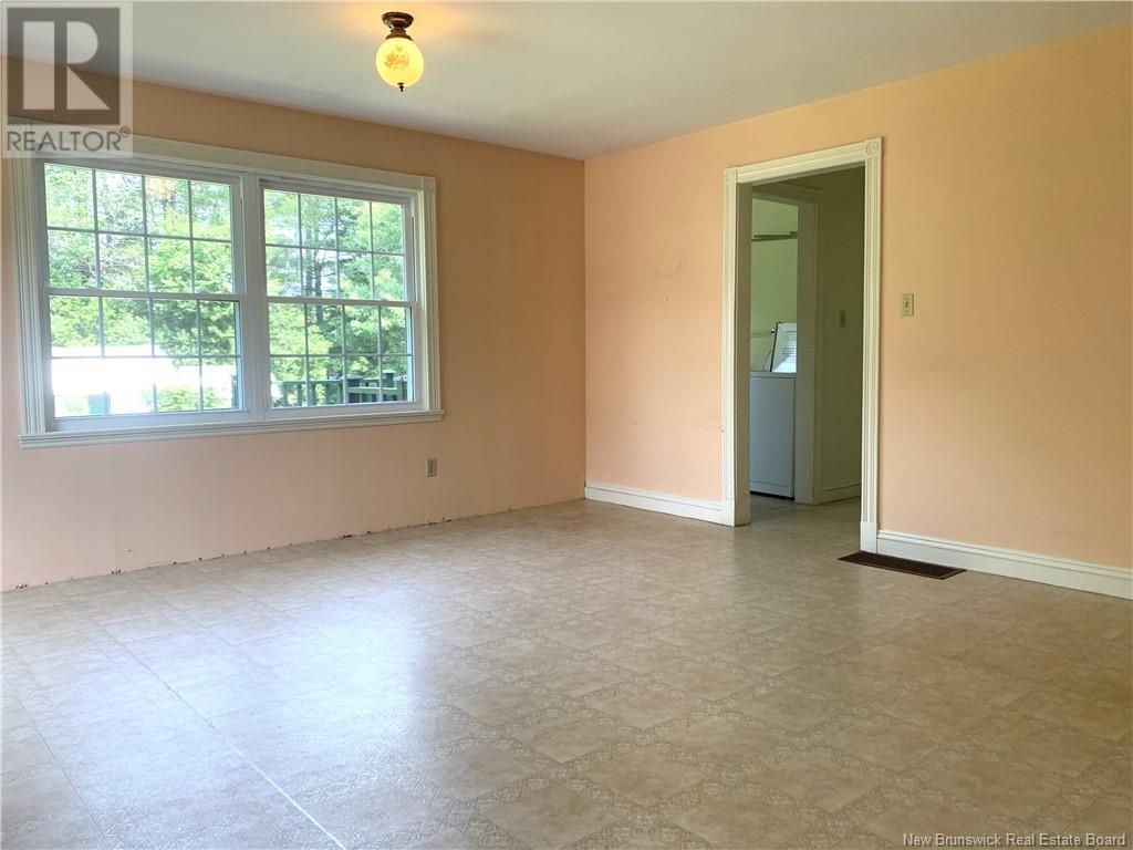 367 Route 105, Maugerville, New Brunswick  E3A 8N6 - Photo 11 - NB123157