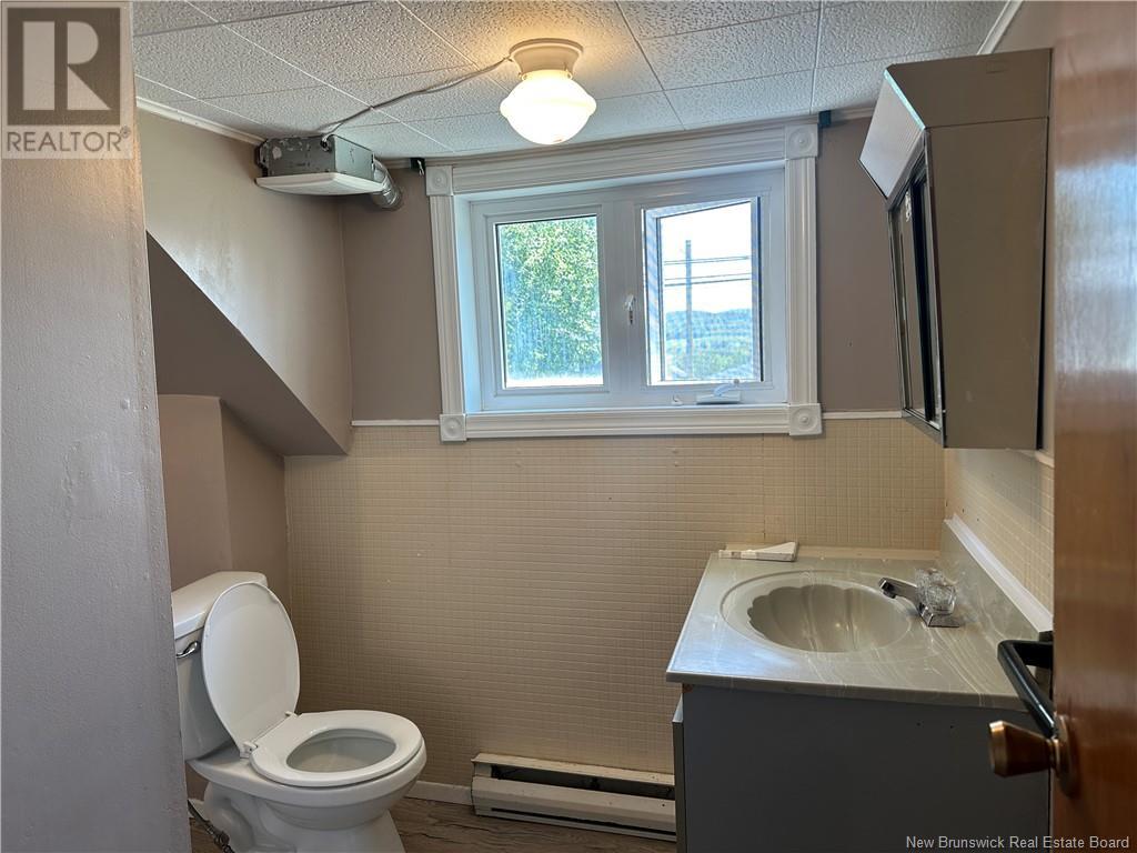 941 Principale, Edmundston, New Brunswick  E7C 1L6 - Photo 21 - NB123221