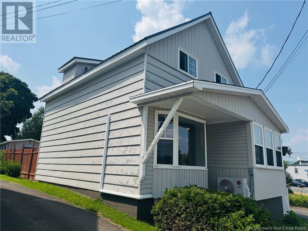 23 Sugarloaf Street, Campbellton, New Brunswick  E3N 3B2 - Photo 18 - NB123228