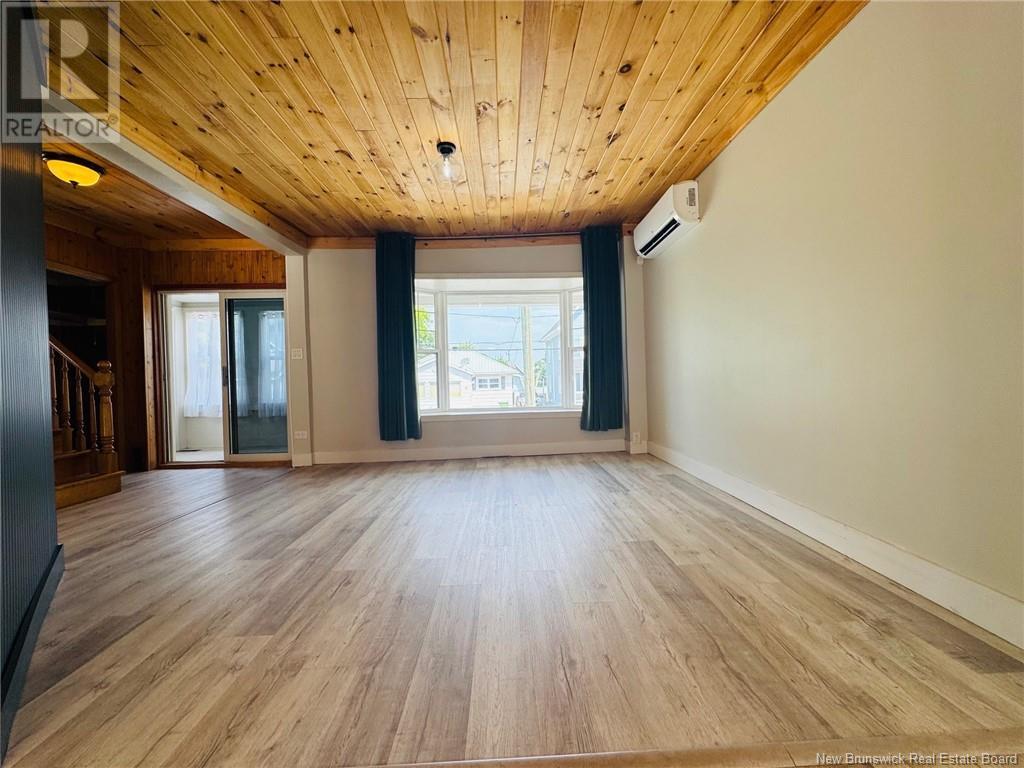 23 Sugarloaf Street, Campbellton, New Brunswick  E3N 3B2 - Photo 8 - NB123228