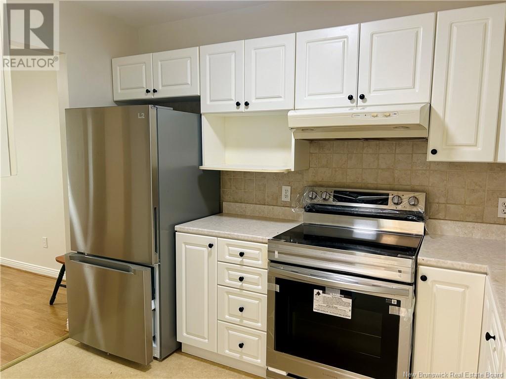331 Mclaughlin Drive Unit# 10, Moncton, New Brunswick  E1A 4R3 - Photo 3 - NB123171