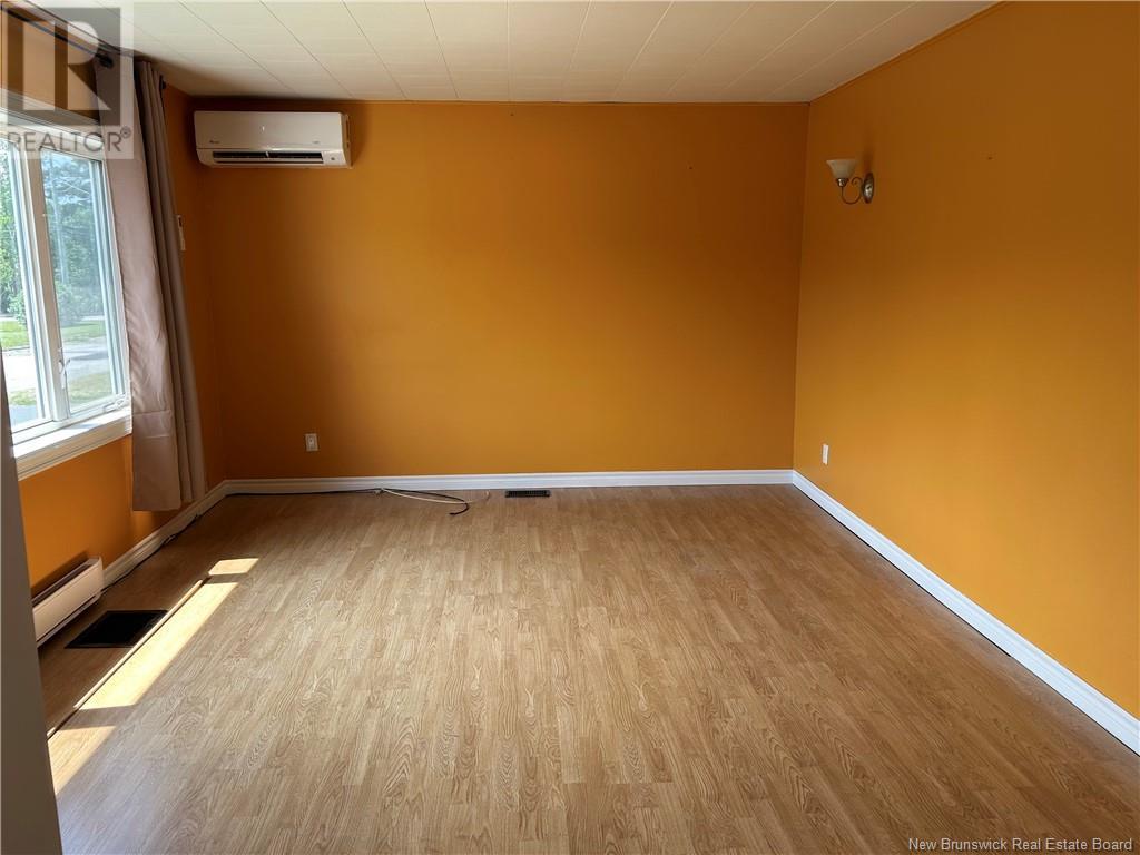 575 Gosnell Street, Bathurst, New Brunswick  E2A 2A4 - Photo 19 - NB123180