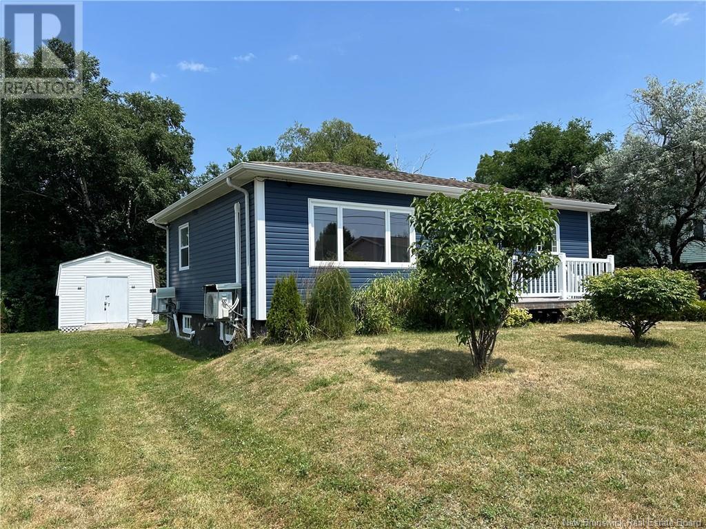 575 Gosnell Street, Bathurst, New Brunswick  E2A 2A4 - Photo 3 - NB123180