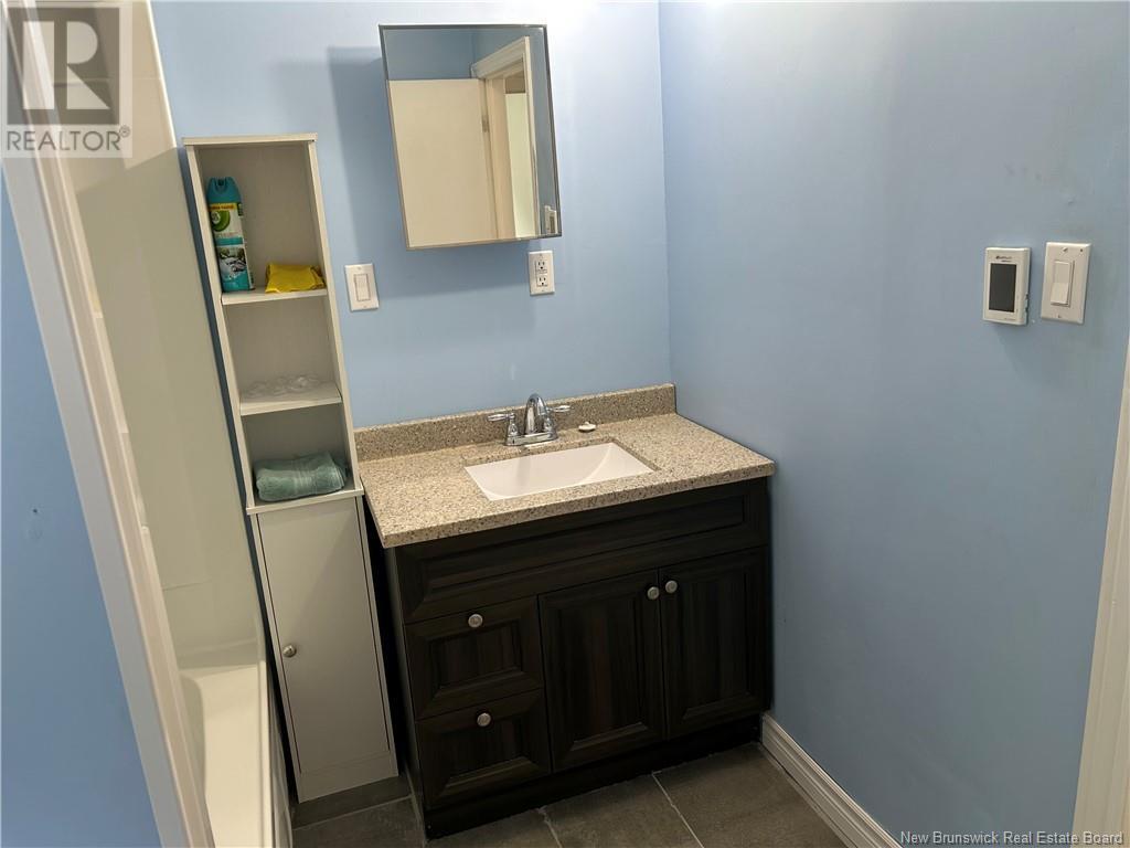 575 Gosnell Street, Bathurst, New Brunswick  E2A 2A4 - Photo 6 - NB123180