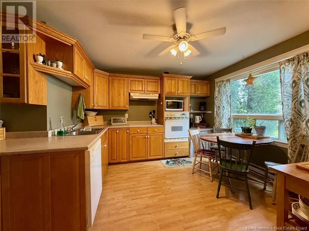 7 Oak Street, Mcadam, New Brunswick  E6J 1M5 - Photo 24 - NB123259