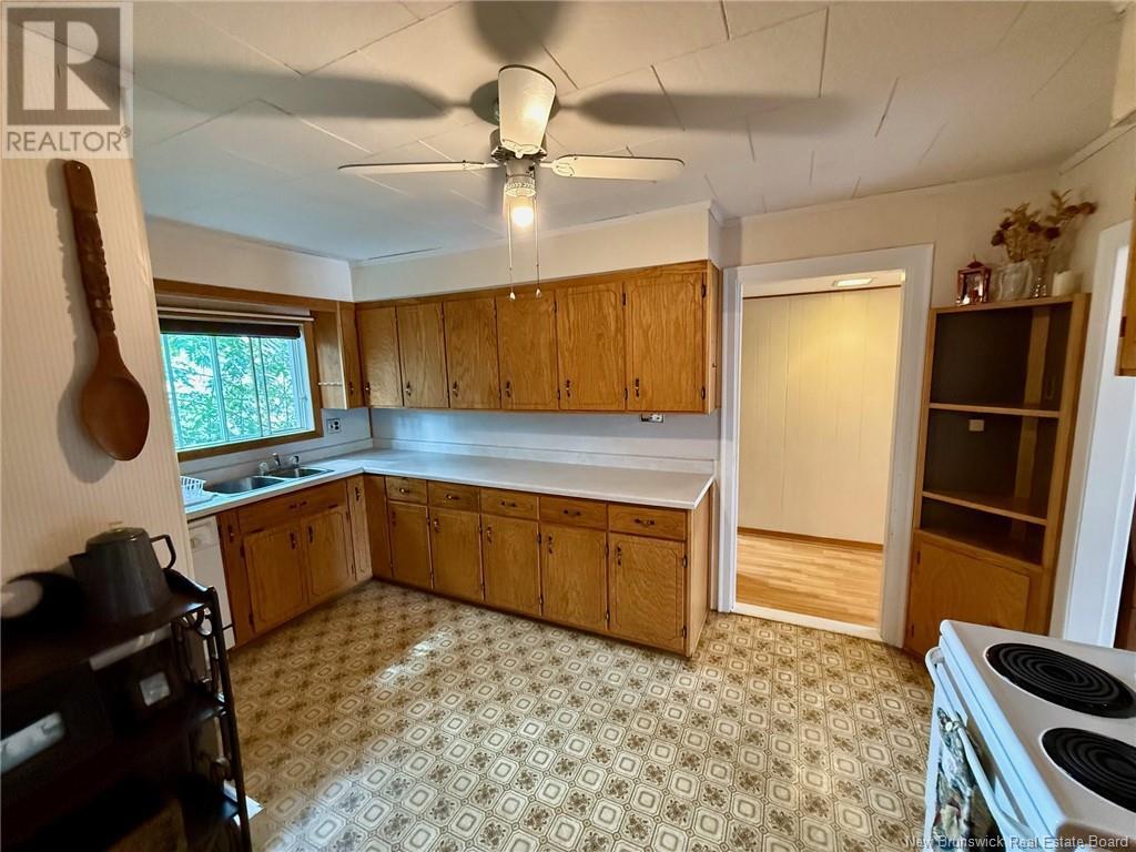 7 Oak Street, Mcadam, New Brunswick  E6J 1M5 - Photo 47 - NB123259