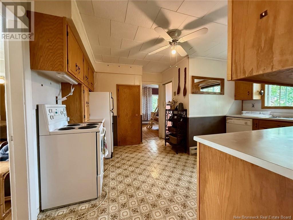 7 Oak Street, Mcadam, New Brunswick  E6J 1M5 - Photo 50 - NB123259