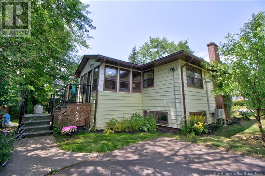 1 Pitt Street, Riverview, New Brunswick  E1B 2Y9 - Photo 3 - NB123324