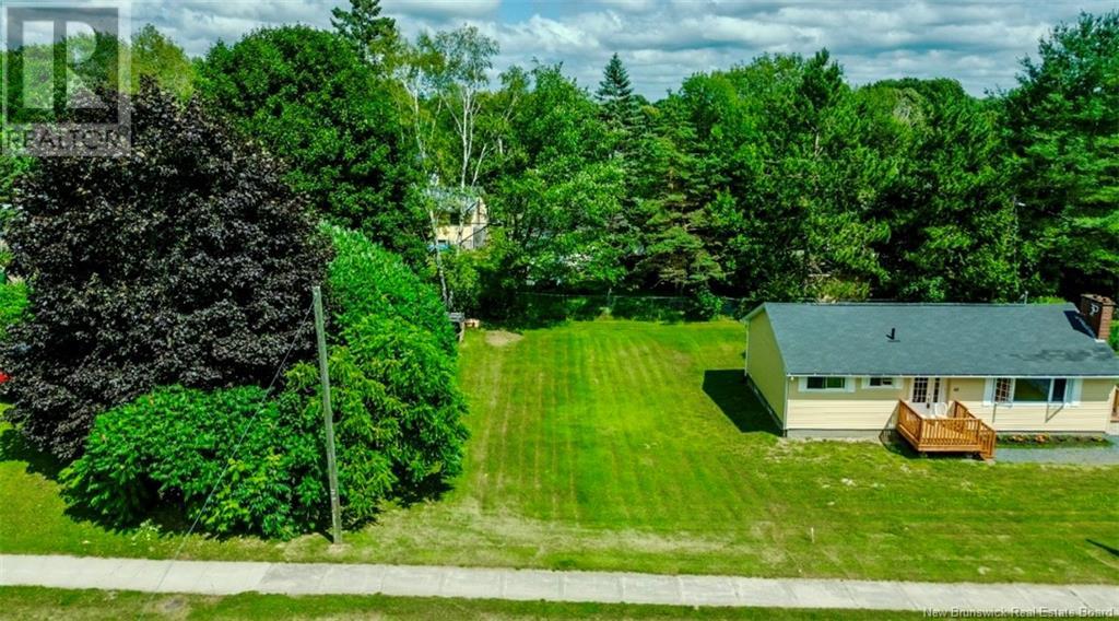 41 Floral Avenue, Fredericton, New Brunswick  E3A 1K8 - Photo 2 - NB123226