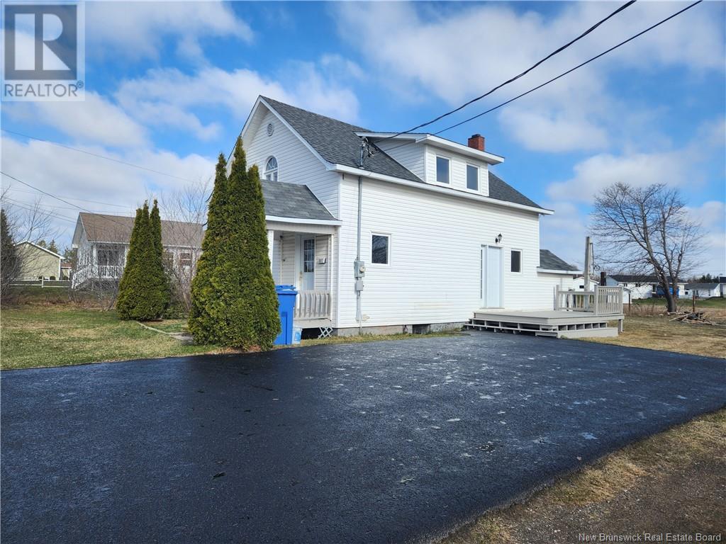 867 Louis G Daigle, Tracadie, New Brunswick  E1X 1C2 - Photo 2 - NB122329