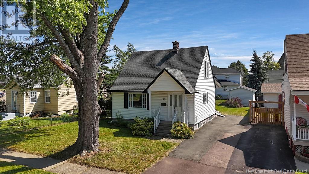 125 Shirley Avenue, Moncton, New Brunswick  E1C 6N6 - Photo 1 - NB121601
