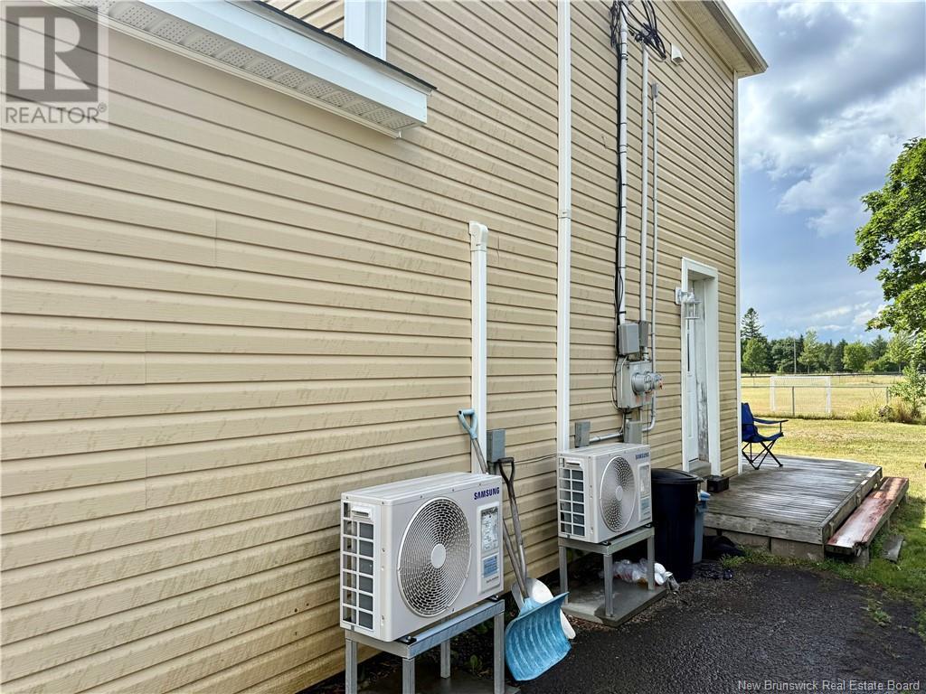31 Bellevue Street, Saint-Louis-De-Kent, New Brunswick  E4X 1B3 - Photo 5 - NB123311