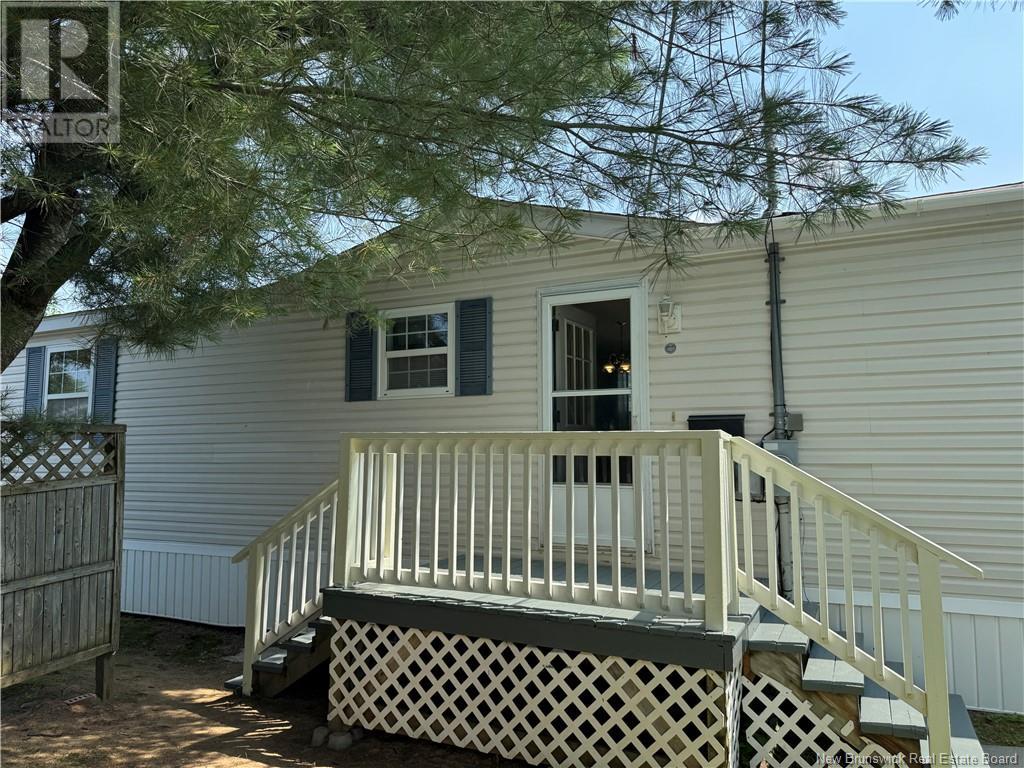 293 Magnolia Lane, Fredericton, New Brunswick  E3B 7P5 - Photo 3 - NB122367