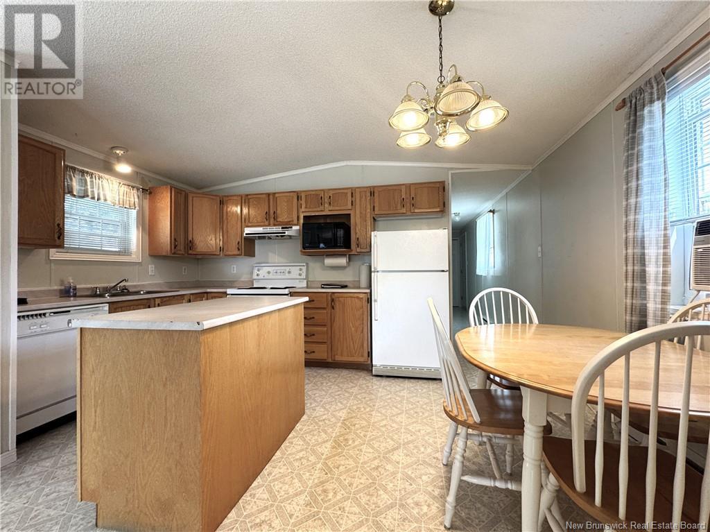 293 Magnolia Lane, Fredericton, New Brunswick  E3B 7P5 - Photo 5 - NB122367