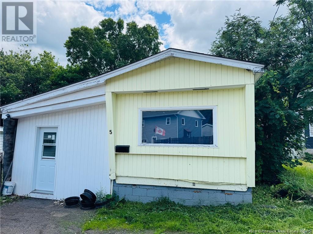 5 Church Street, Campbellton, New Brunswick  E3N 1R6 - Photo 1 - NB123448