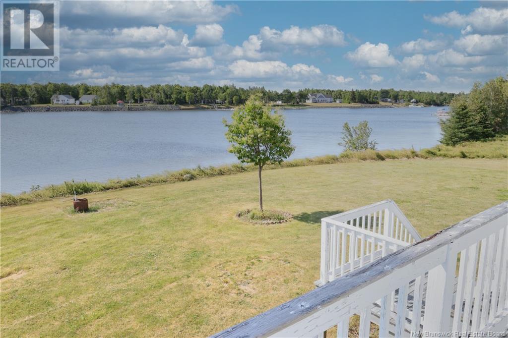 82 Chemin De La Pointe, Tracadie, New Brunswick  E1X 3T8 - Photo 11 - NB123509
