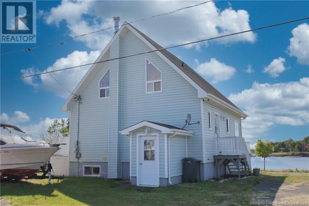 82 Chemin De La Pointe, Tracadie, New Brunswick  E1X 3T8 - Photo 3 - NB123509