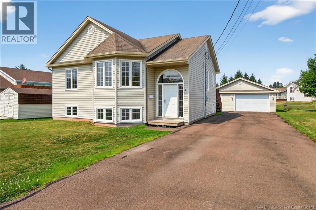 31 Vautour Street, Dieppe, New Brunswick  E1A 7H2 - Photo 2 - NB123569