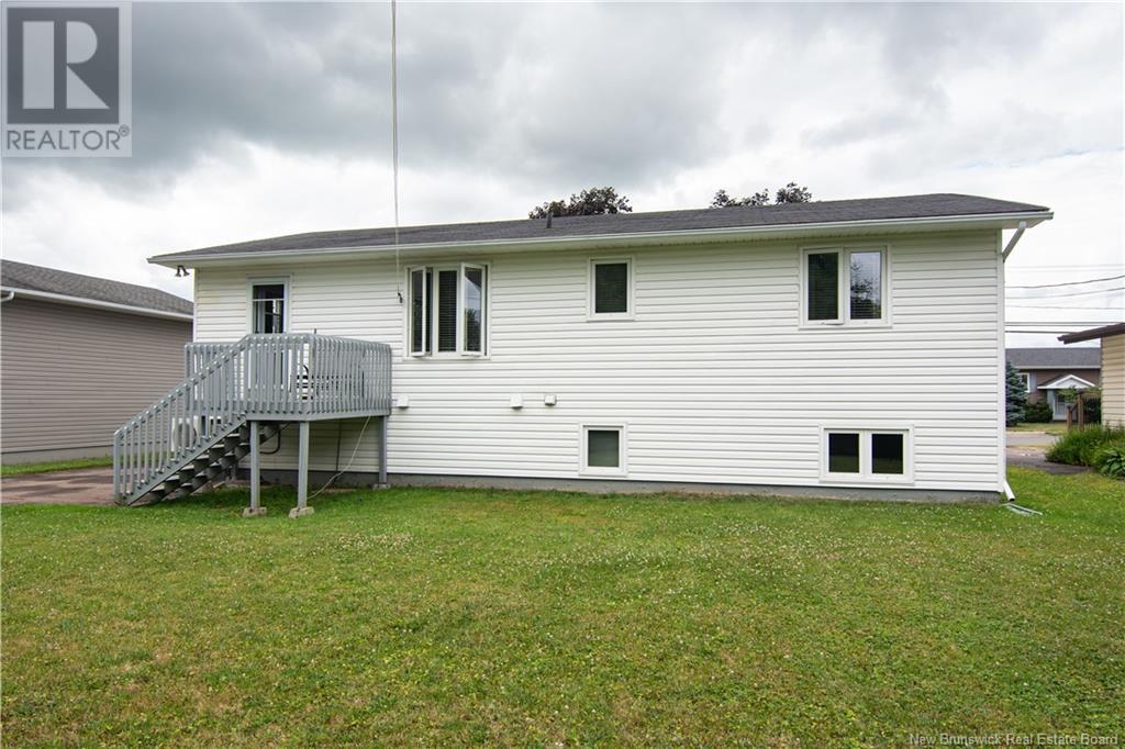 844 Centrale, Dieppe, New Brunswick  E1A 6M8 - Photo 3 - NB123609
