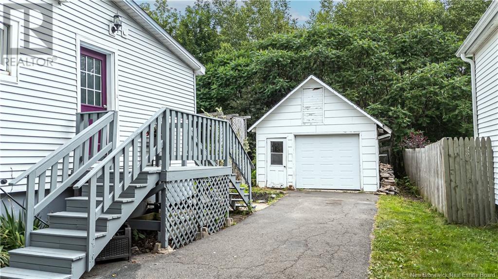 36 Murray Avenue, Fredericton, New Brunswick  E3A 3V5 - Photo 2 - NB123374