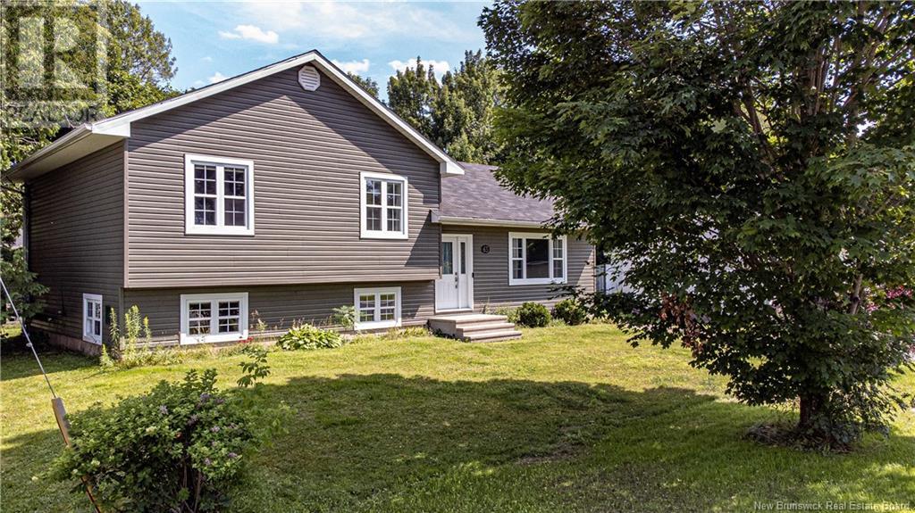 65 Aquarius Street, Fredericton, New Brunswick  E3B 8P5 - Photo 3 - NB123633