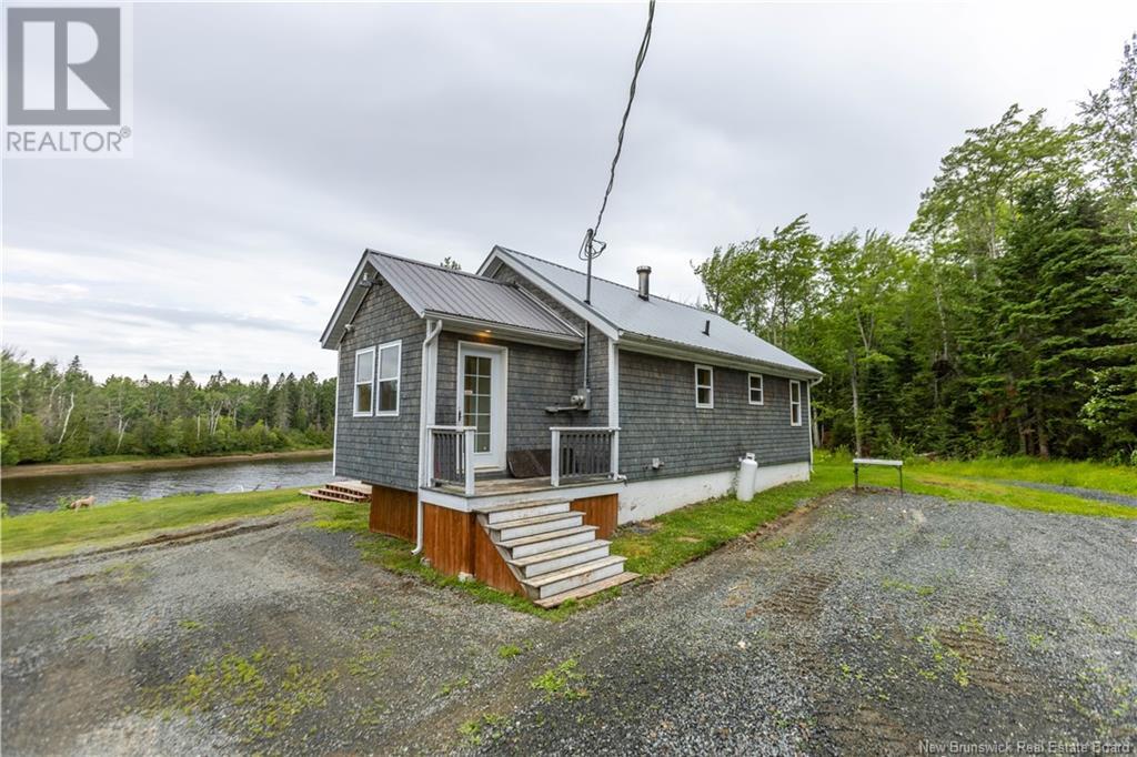 3183 Route 118, Miramichi, New Brunswick  E1N 6C8 - Photo 5 - NB123654