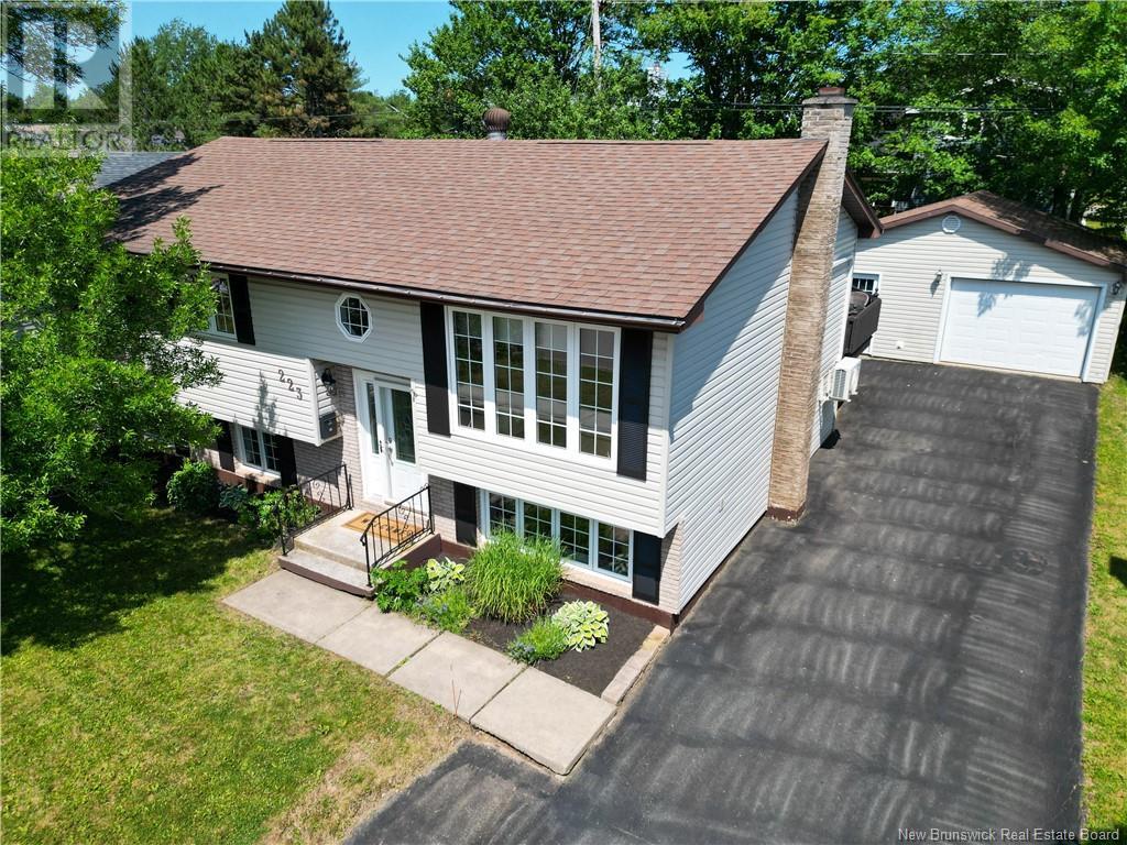 223 Hennessey Road, Moncton, New Brunswick  E1A 5P2 - Photo 2 - NB123639