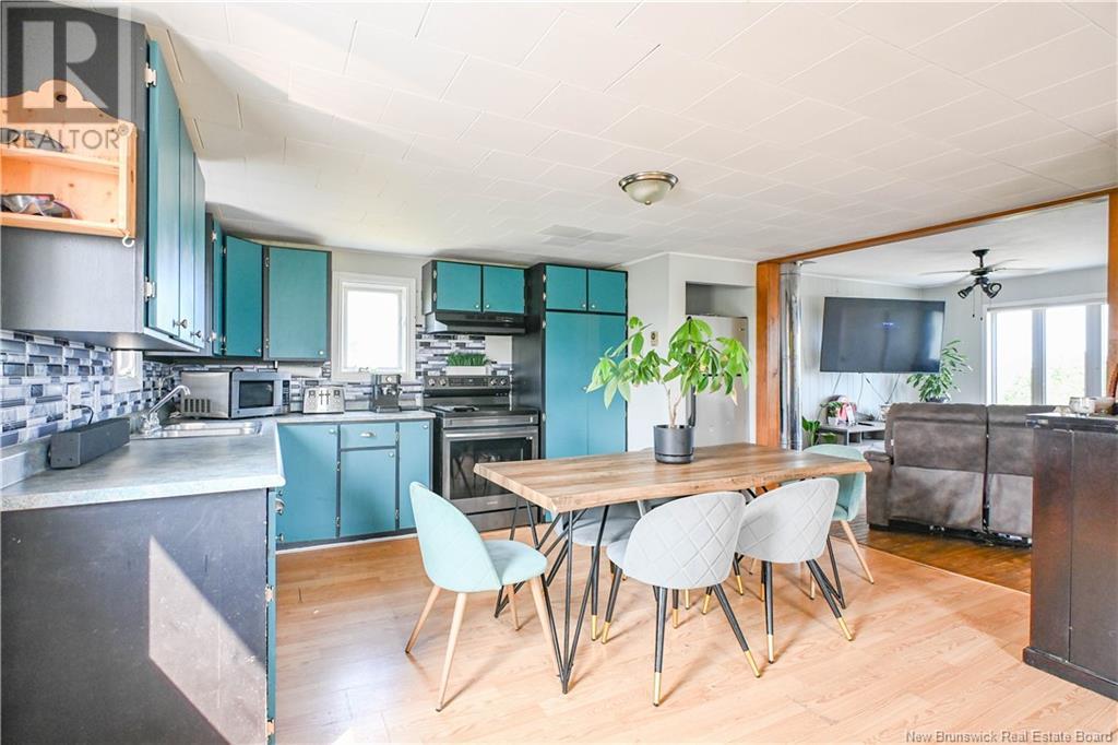7578 Rue Saint-Paul Street, Bas-Caraquet, New Brunswick  E1W 6C8 - Photo 11 - NB123666