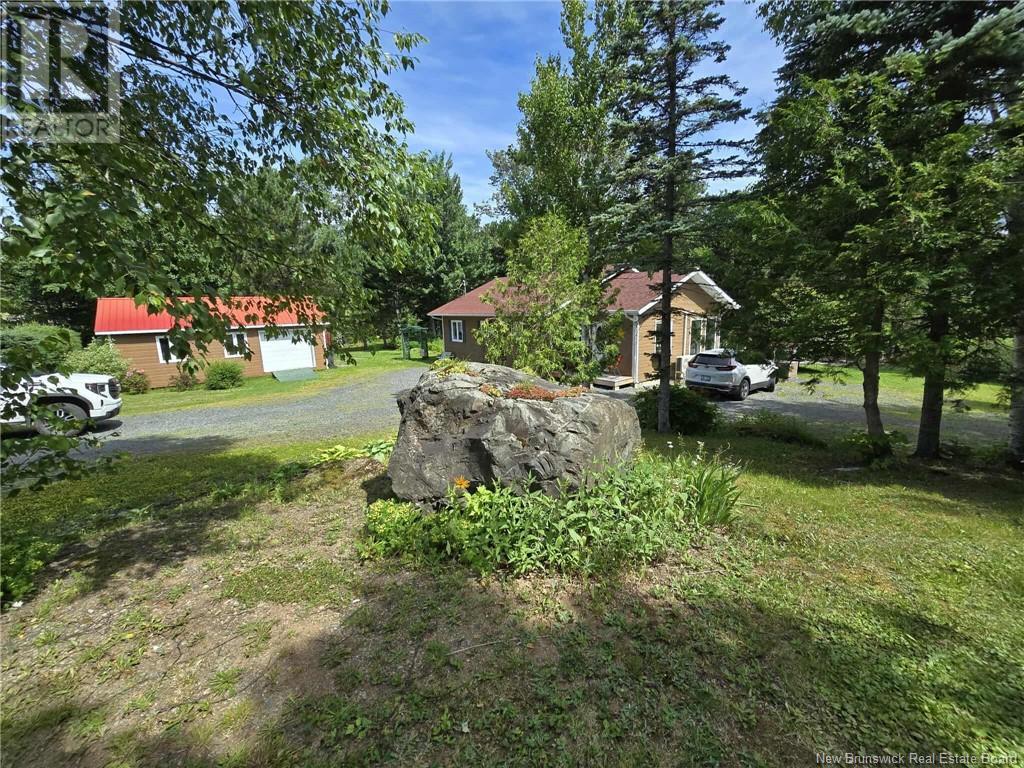 398 Linda Street, Beresford, New Brunswick  E8K 2C9 - Photo 3 - NB123738